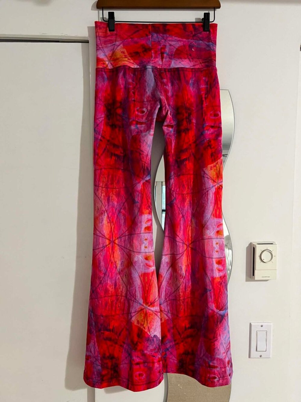 Stretchy, yoga waisted, printed bell bottoms, size M - Picture 2 of 3